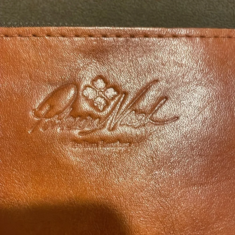 Patricia Nash wristlet - Picture 2 of 8